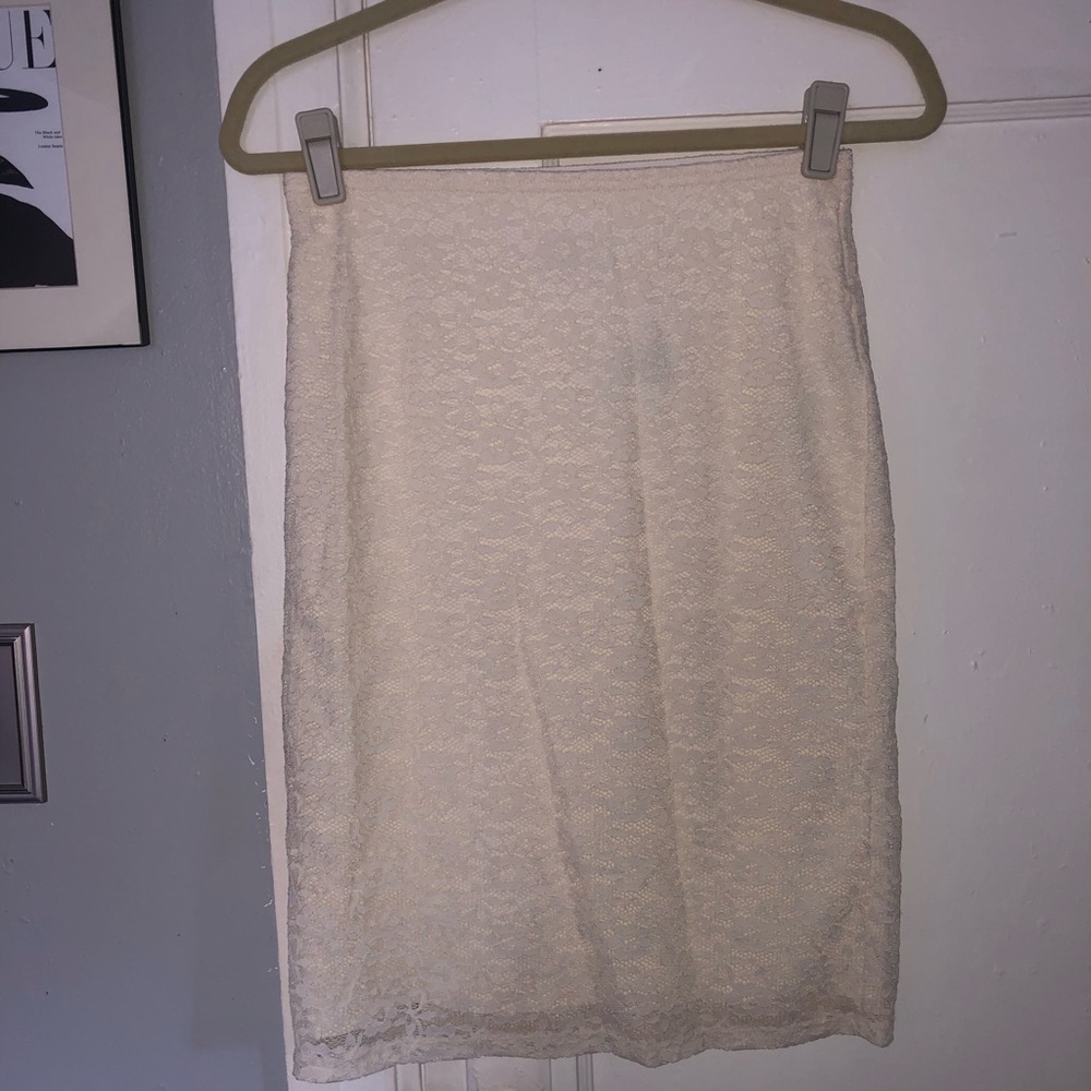 Lace pencil skirt